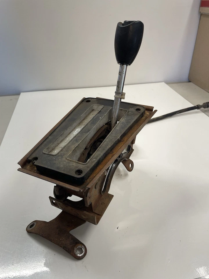 1973-1981 Chevrolet Camaro Automatic Floor Shift With Linkage - Image 2 of 4