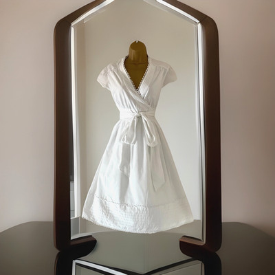 TED BAKER WEISS-BAUMWOLLE WICKELKLEID MIT STICKEREI DETAIL UK 12 (TB 3) US 8 (EU 40