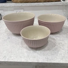 WILLIAMS SONOMA Set Of 3 Pink Ribbed Nesting Bowls, Ceramic, RARE Color,  EUC