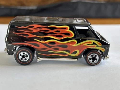 Hot Wheels Super Van Black w/Flames - Redline Tires