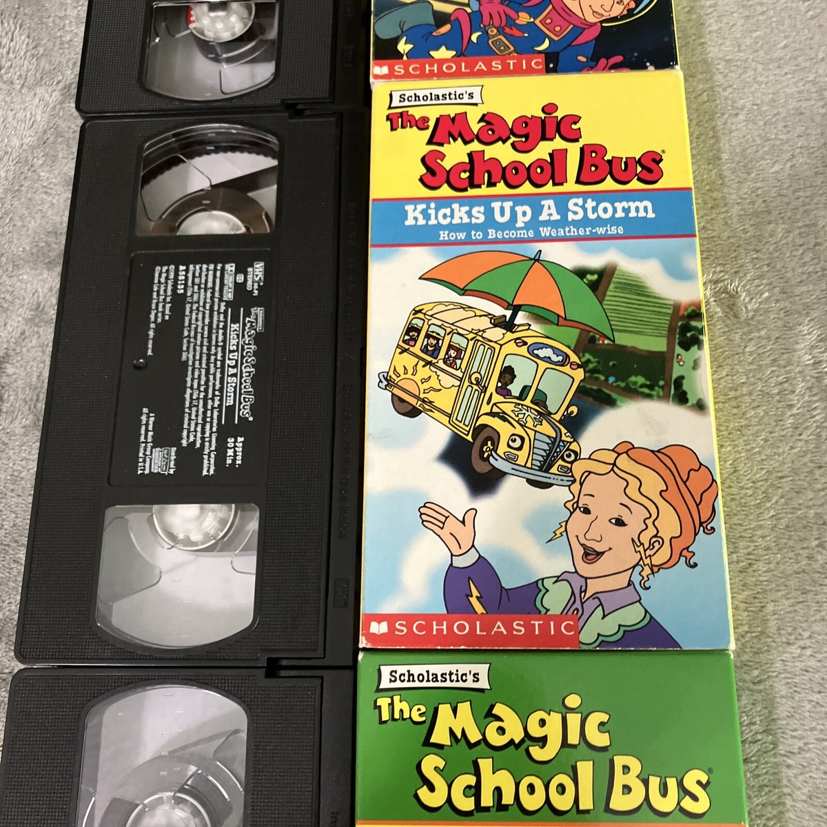 The Magic School Bus VHS Lot Gets Lost in Space , Kicks Up A