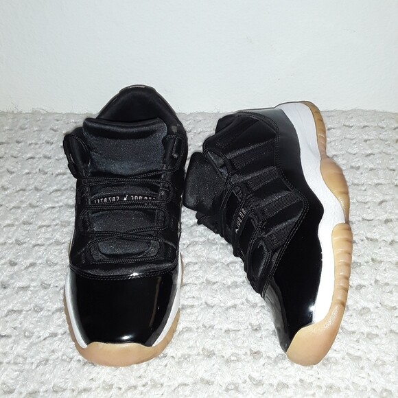 air jordan 11 retro low bleached coral