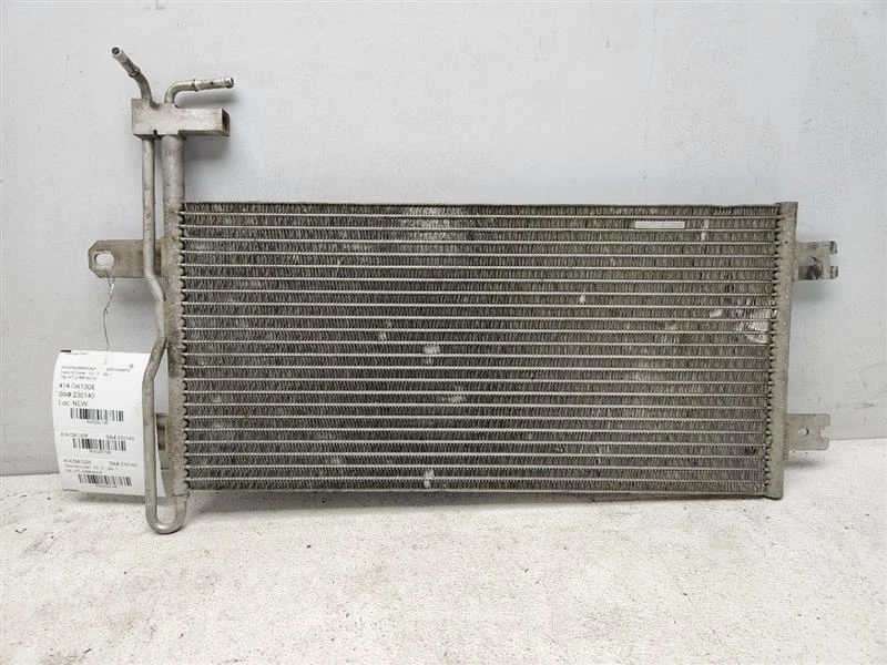 Оригинальный масляный радиатор двигателя Nissan Titan 2004-2015 годов выпуска 21606-8s110 - Изображение 3 из 4