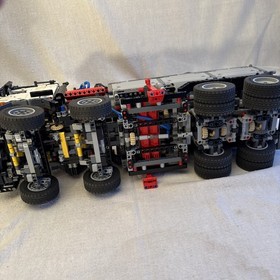 LEGO TECHNIC: Mercedes-Benz Arocs 3245 (42043) Complete with Box and Manual 