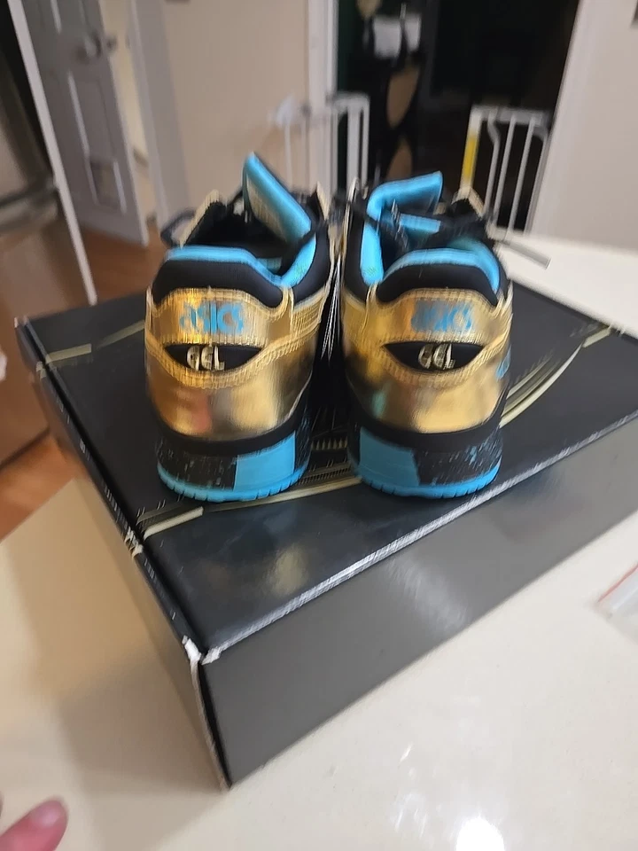 Size 9.5 - ASICS Wale x Villa x Gel Lyte 3 Intercontinental Champion - Image 4 of 4