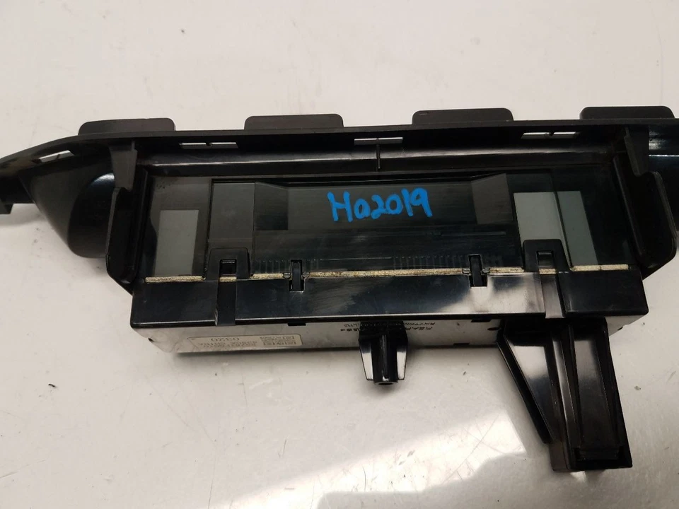 Subaru Impreza 2010 reloj montado en el tablero y luz de bolsa *negro* Foto 4 de 4