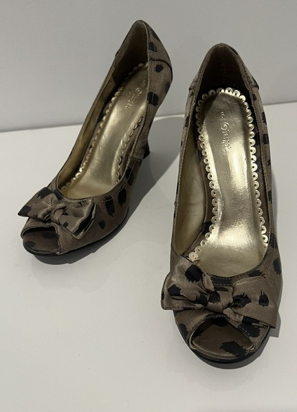 Target size 6 brown open toe wedge shoes with ribbon