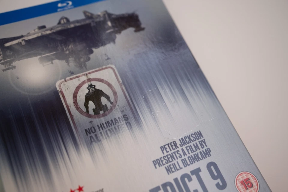District 9 Blu-ray 2009 Brand New with Slip-Case - Image 2 of 4