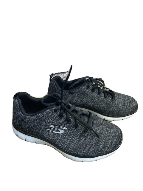 lite weight sneakers