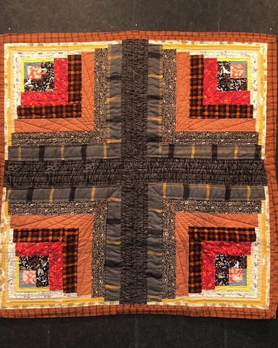 Fickle Thistle Studio Quilt 'Owl Clover' Log Cabin Cuddler Lap Size 39" x 39" - Picture 3 of 8