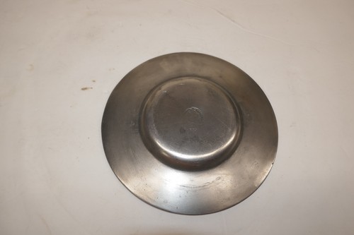 Ancienne assiette à armoiries en étain décoration murale Made in Italy 6" - Photo 4/4