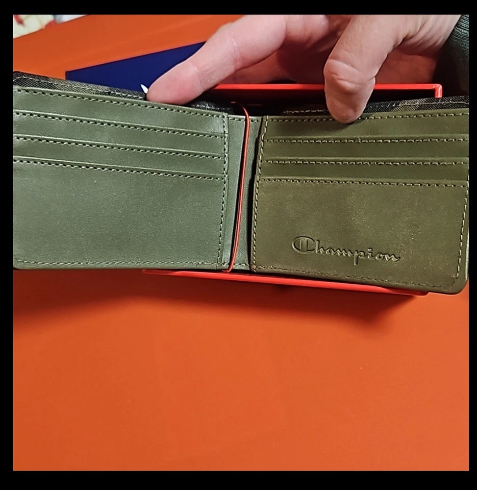 CHAMPION ASHER BIFOLD WALLET: CAMO GREEN: NEW IN BOX - Image 2 of 3