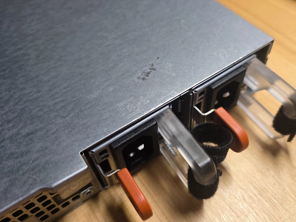 Server 1U Dell PowerEdge R320 Xeon E5-2430 2.2 64GB ECC 3x1TB RAID Rack IDRAC 7 - Immagine 4 di 4