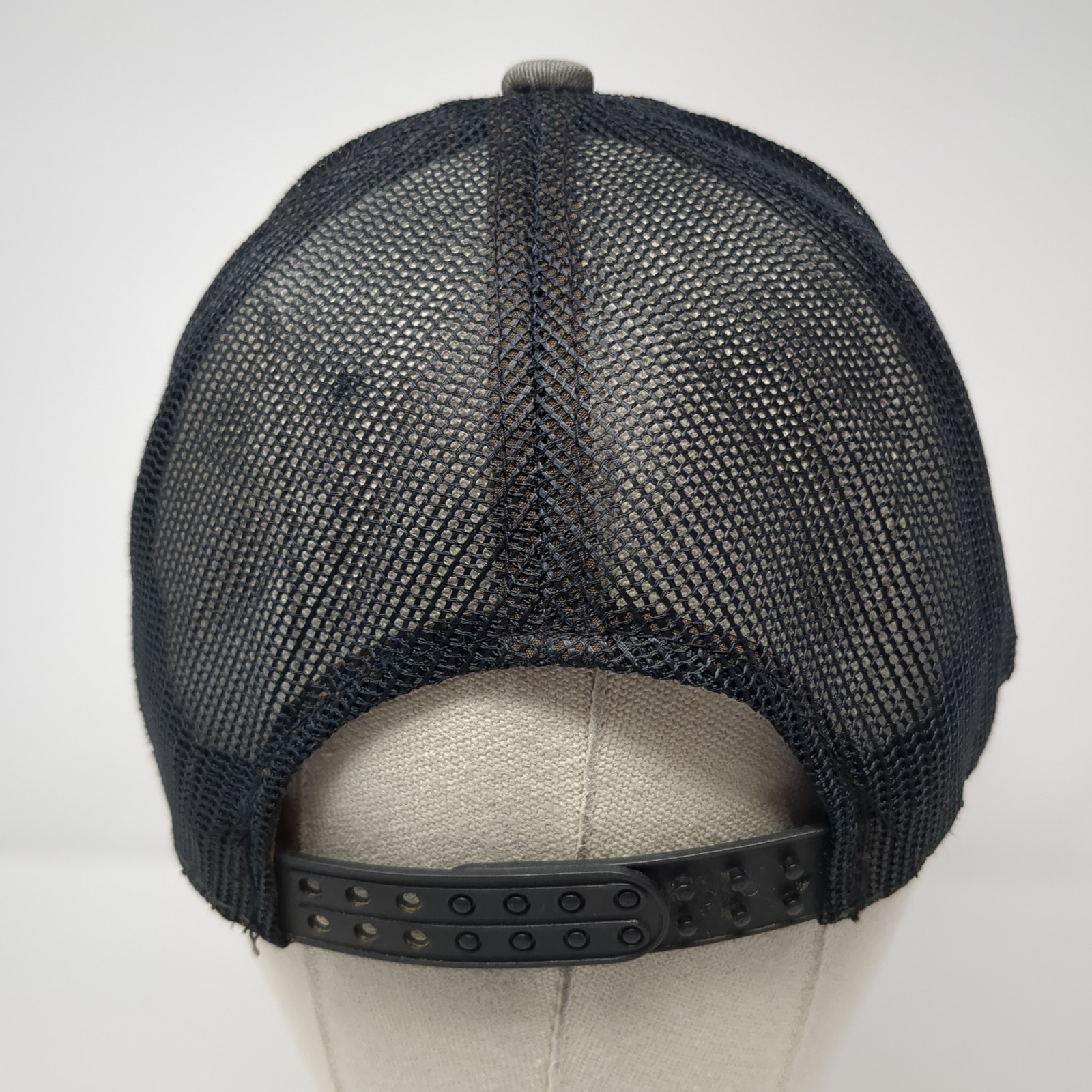 Fish Logo Patch Snapback Mesh Back Trucker Hat Gr… - image 6