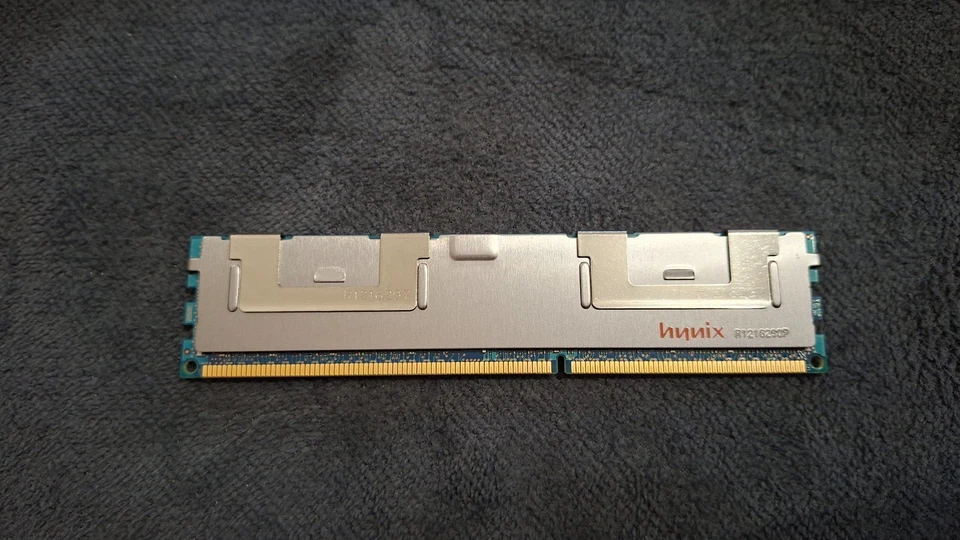 Hynix 16x8GB DDR3-1333 PC3-10600R ECC REG 2Rx4 RDIMM Servidor RAM Lote 128GB Foto 2 de 4