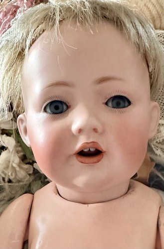 Antike 11 Zoll Kestner Hilda wunderschöne Puppe auf original gelenkigem Babykörper