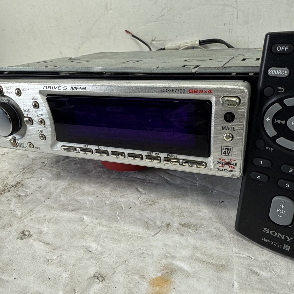 Sony Xplod CDX-F7700 Old School CD Car Stereo GRAPHICS!! 3 Preout