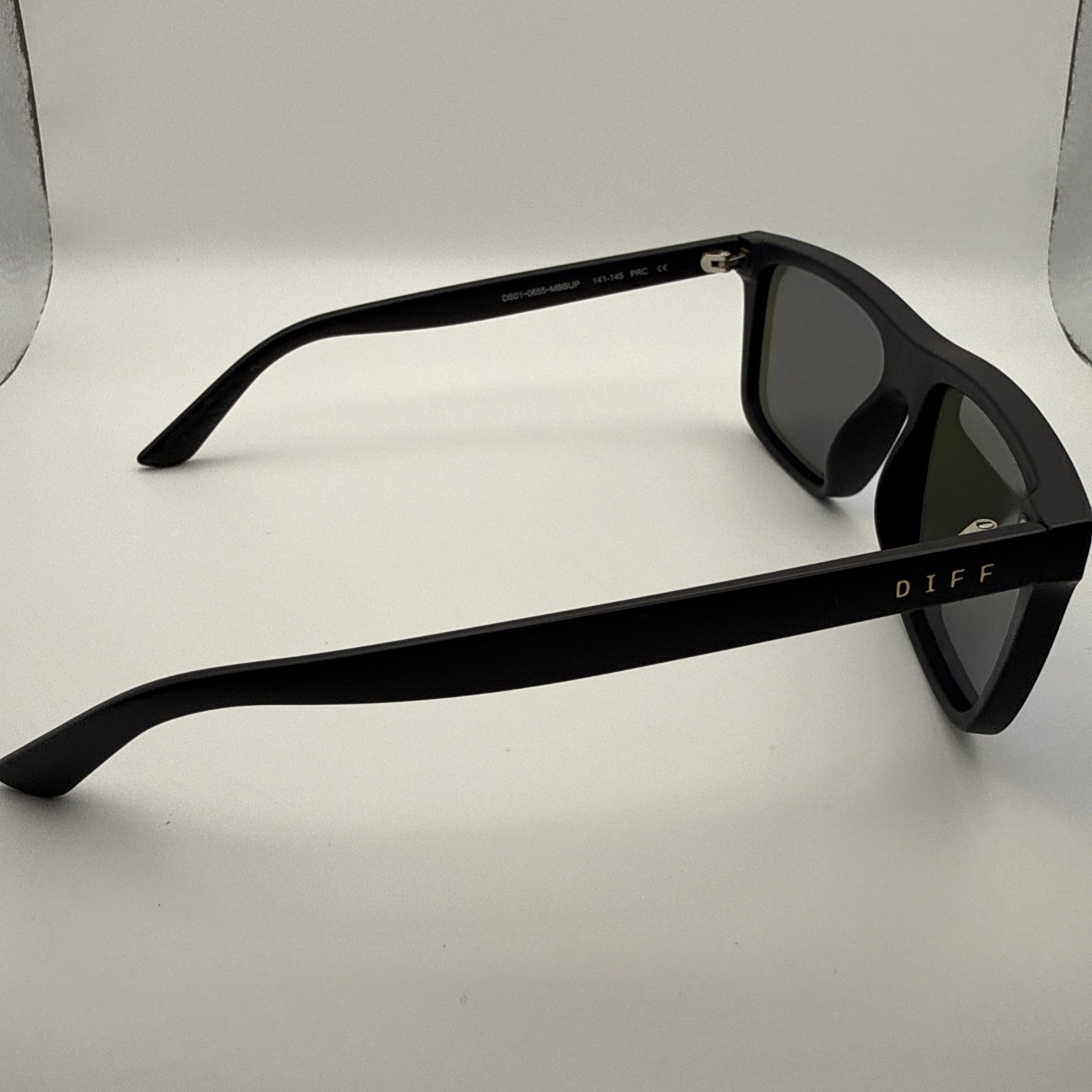 DIFF Sport Sunglasses Flash Lightweight Square Po… - image 2