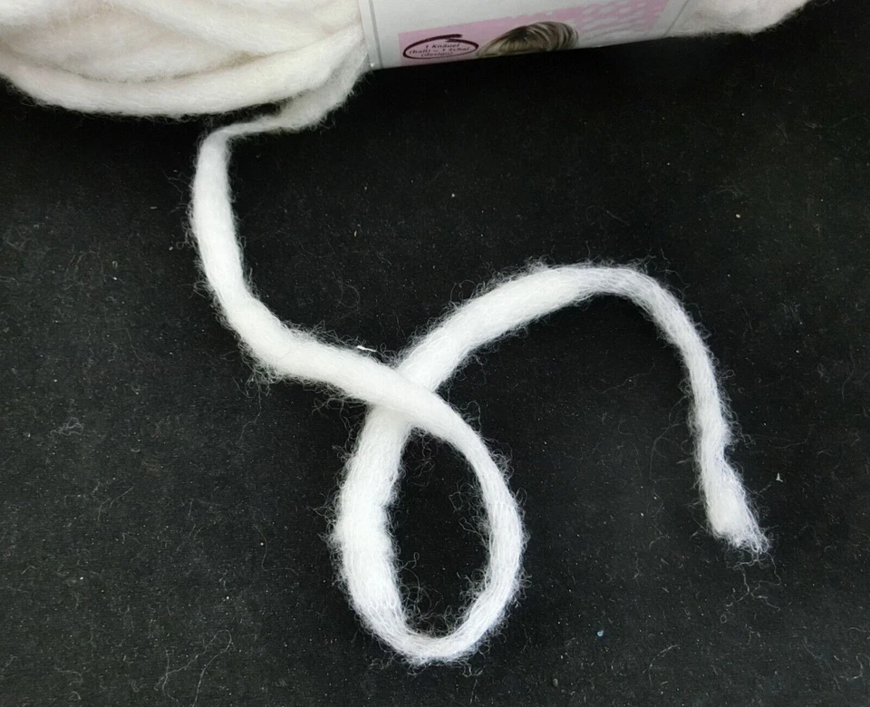 (99 €/kg): 100 g KOSMOS, f.megafetten Maschenspaß, SMC, Fb. 02 weiß  # 3209 - Bild 3 von 3