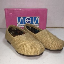 SHOES OF SOUL BEIGE BURLAP FLATS SZ 8, 13