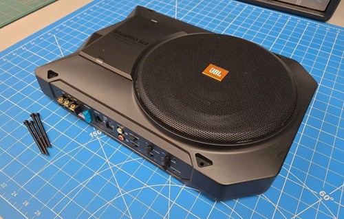 JBL BassPro SL2 Compact Car Truck Subwoofer System 125W 8 inch Speaker