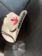 Sombreritos para carro -Sinaloa  Blanco Con Pluma Roja