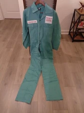 TEXACO OIL COMPANY PORT NECHES CHEMICAL PLANT CONTRACTOR COVERALLS SIZE 38 L