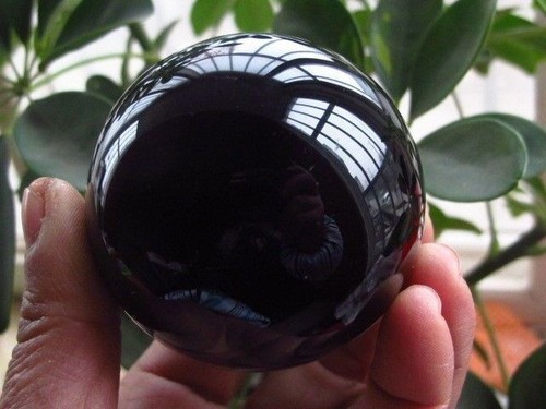 New OBSIDIAN POLISHED BLACK CRYSTAL SPHERE BALL 40MM +STAND&5 - Picture 3 of 3