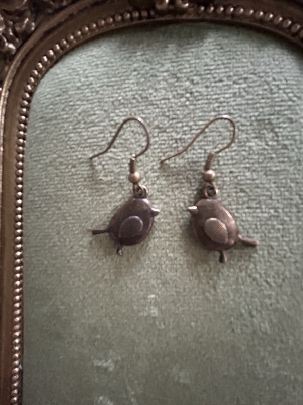 Cute Little Bird Dangle Earrings Bronze Tone 1.5”