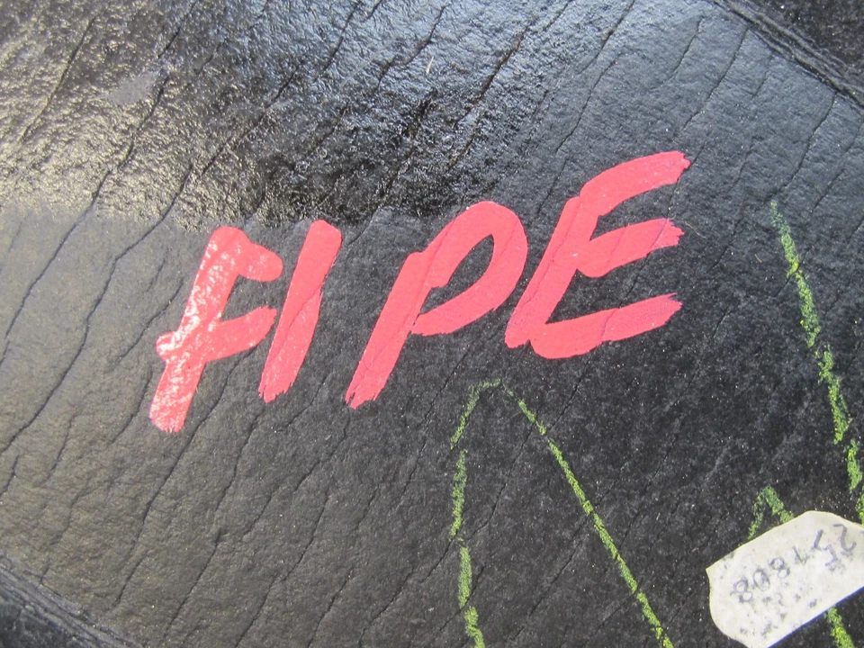 PORSCHE 928 1984-1995 PANEL DE MOLDURA DE ALFOMBRA LATERAL IZQUIERDO Y DERECHO CON INTERRUPTOR DE LIBERACIÓN DE ESCOTILLA Foto 3 de 4