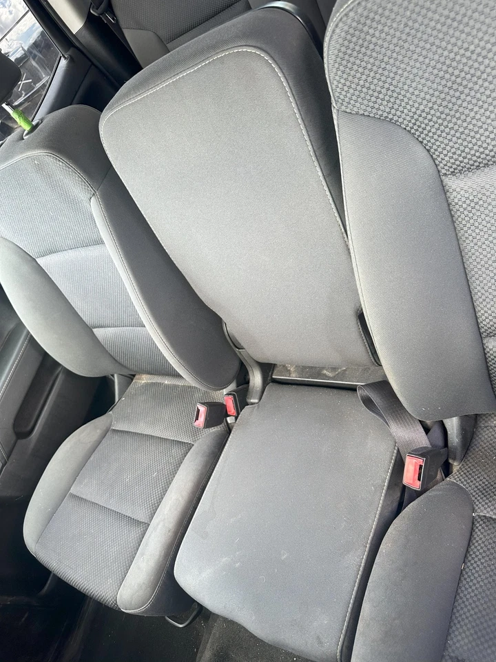 14 15 16 17 18 19 CHEVY SILVERADO 1500 Front Seat Foto 2 de 2