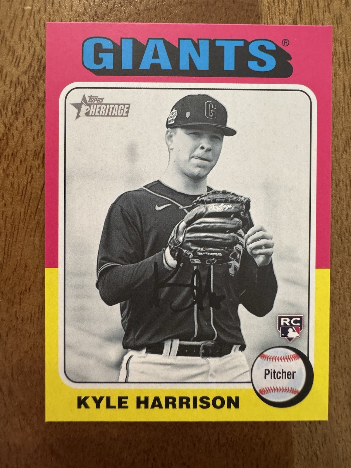 2024 Topps Heritage - Rookies Kyle Harrison #324 (RC) Giants