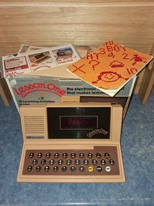 1981 VTech Lesson One Electronic Learning Computer z instrukcją i pudełkiem-Works-Minty!!!