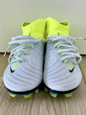 Nike Fußballschuhe Phantom Luna II Elite *neu* Größe 40