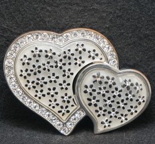 XD29145 REALLY NICE VINTAGE 1970s  TWO FLORAL HEARTS  MENS FASHION BELT BUCKLE