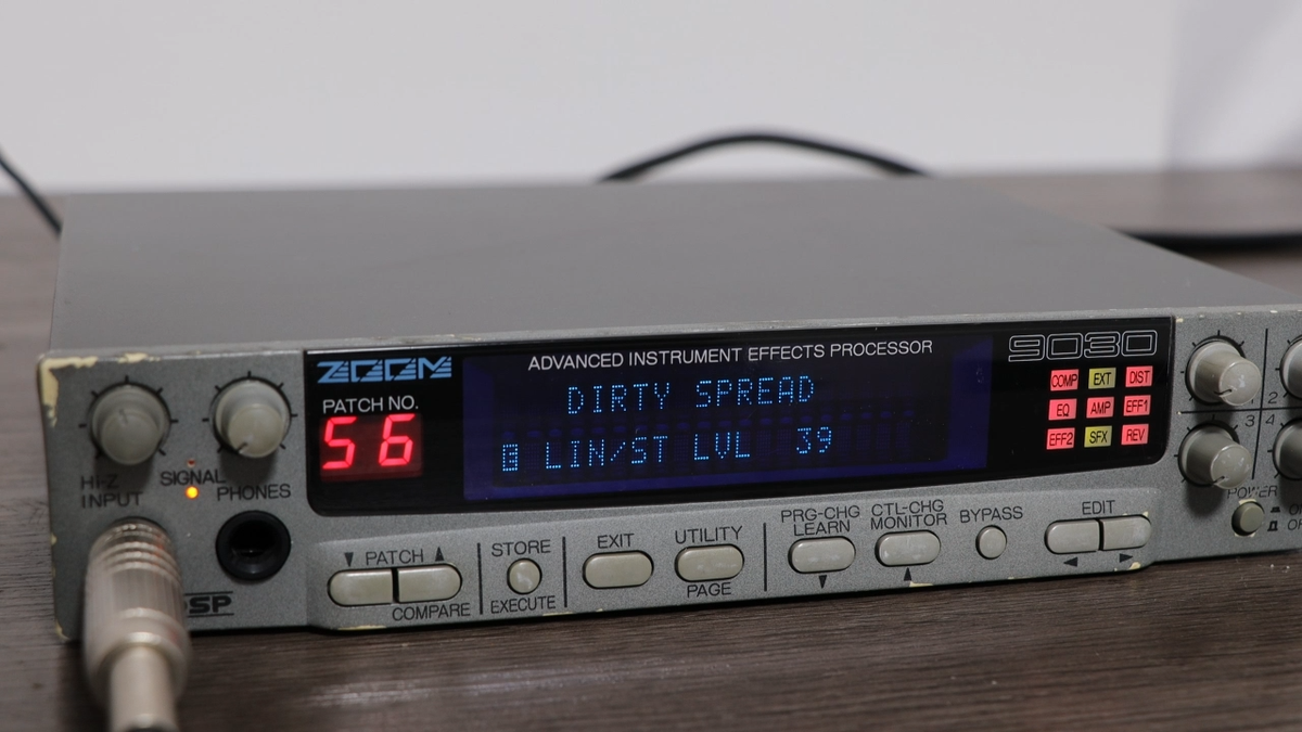 Repaired Zoom 9030 Advanced Instrument Effects Processor W/Adapter