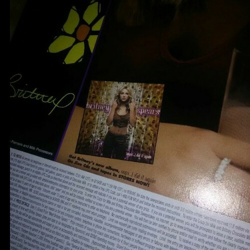 BRITNEY SPEARS GOT MILK OOPS I DID IT AGAIN DOPPELSEITIGES POSTER 2000 90 Nostalgisch - Bild 4 von 6