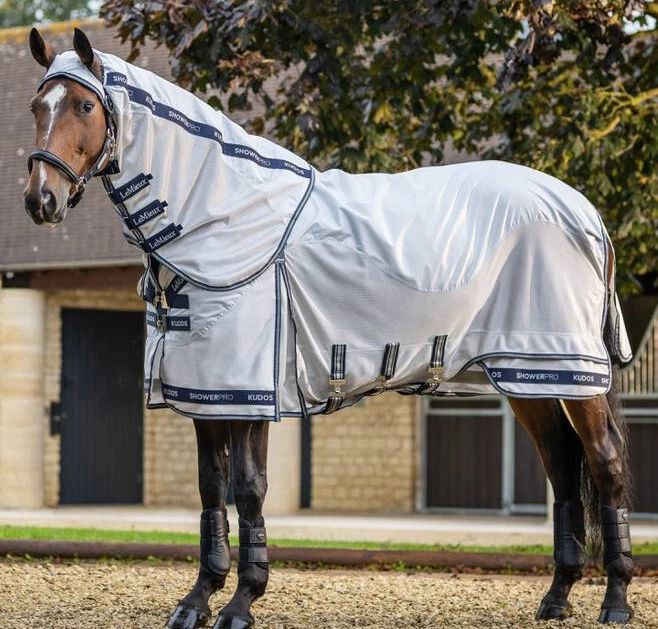 LeMieux Kudos Dusche Pro wasserdichter Fliegenteppich weiches Netz UV Combo Weichenteppich