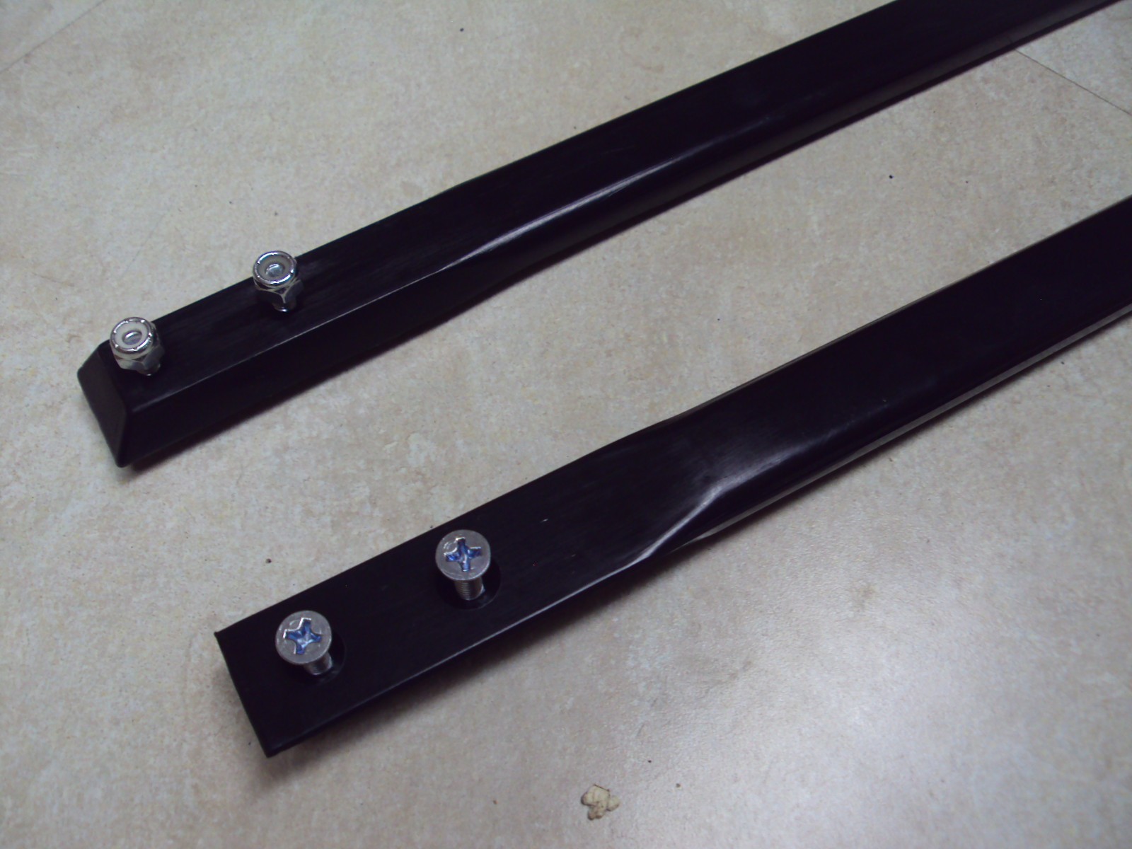 GEN 1 ONE SIMMONS SKIS SKI FRONT TIPS STRAPS LOOPS HANDLES FLEXI BLACK