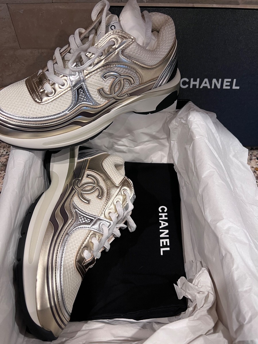 CHANEL white goldスニーカー38 1/2 CHANEL white goldスニーカー38 1/2