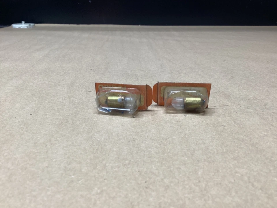 LOT 2 OSRAM 24V 2W 3797 BA9s #118L61 - Image 2 of 2
