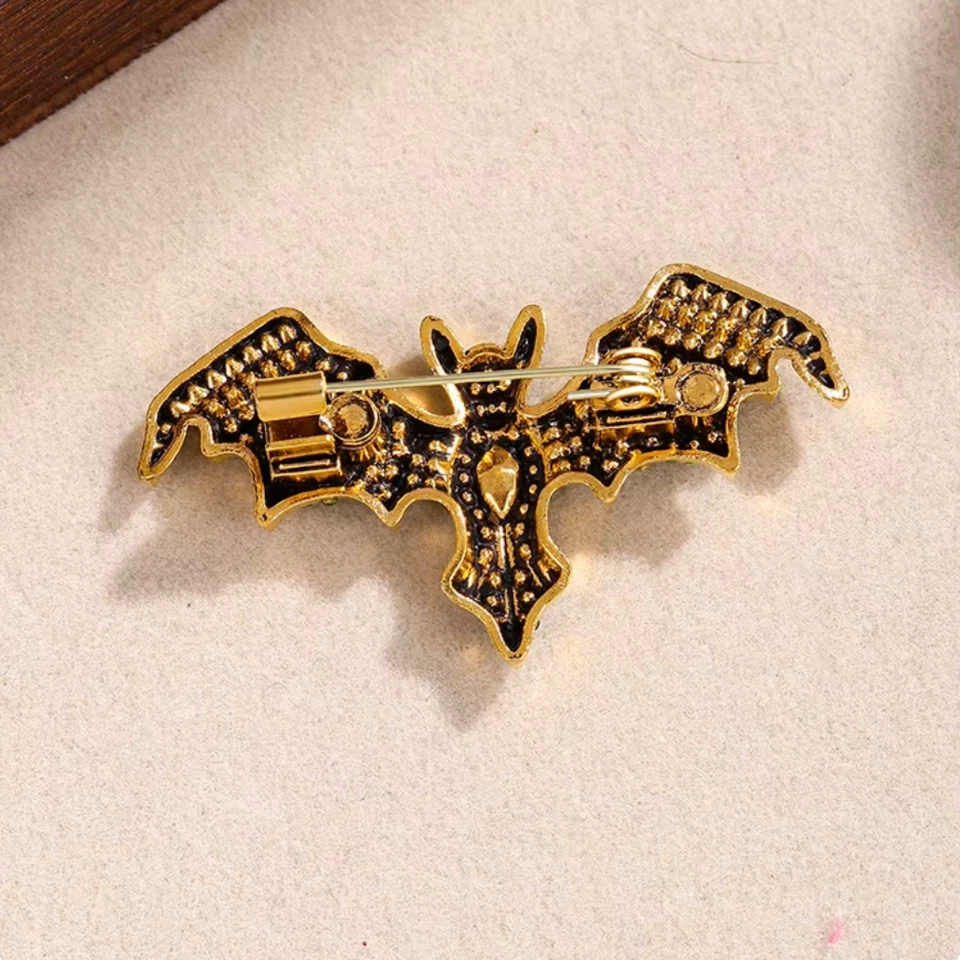 Broche prendedor vintage de murciélago de Halloween en tono dorado - regalo de bisutería de esmalte retro Foto 4 de 4