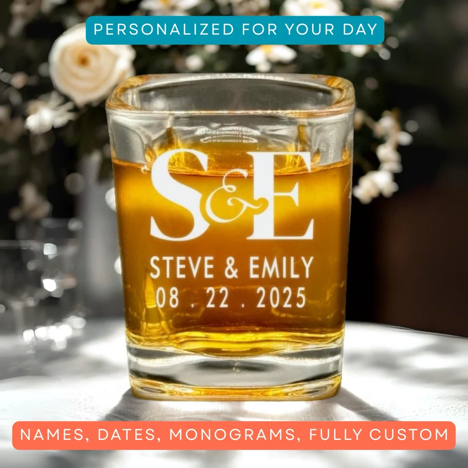 Favores de boda de vidrio de chupito personalizado - Vasos cuadrados grabados personalizados de 2,2 oz con Foto 2 de 4