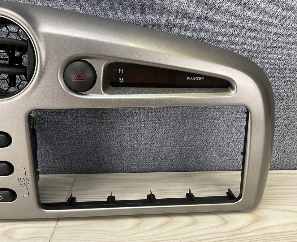 ♦️2003-2008 Toyota Matrix Pontiac Vibe радио отделка ободок с цифровые часы. Оригинальный производитель оборудования. - Изображение 4 из 4