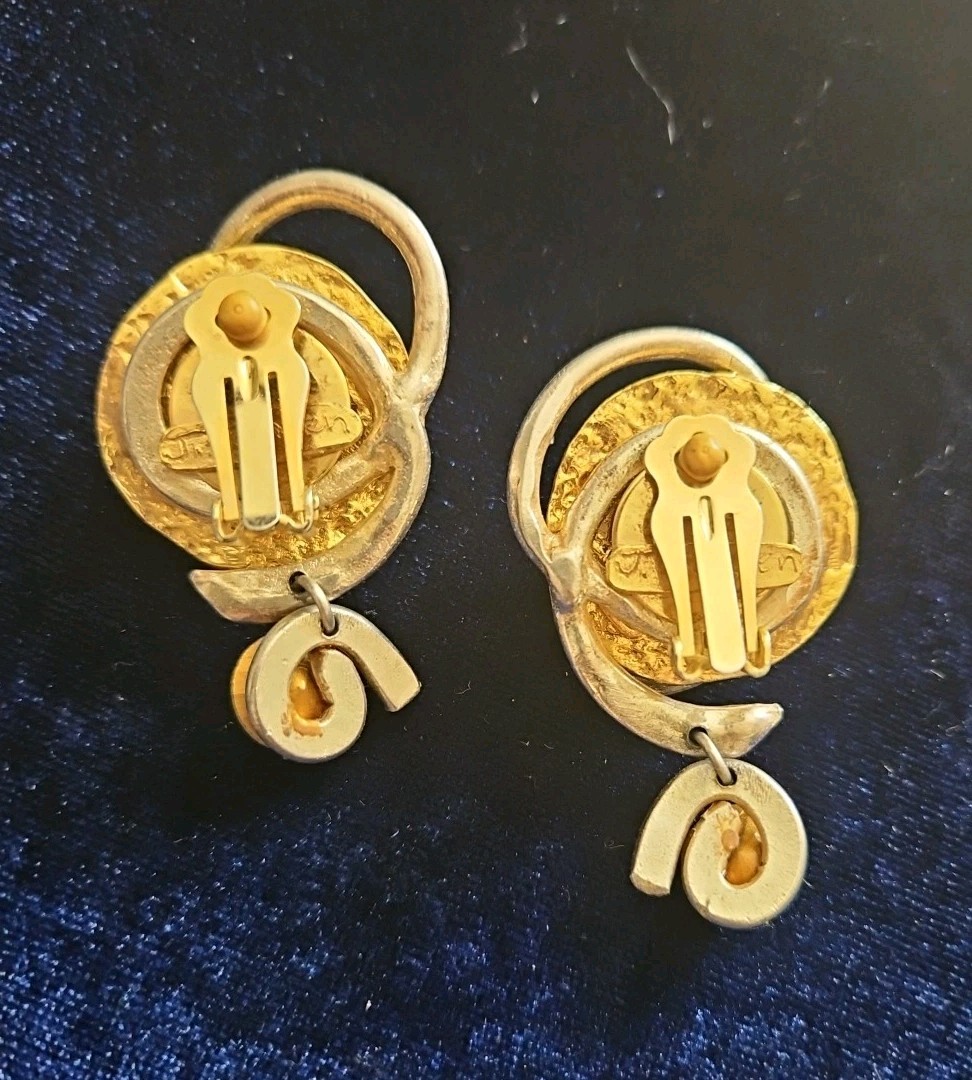 Picture 3 of 6