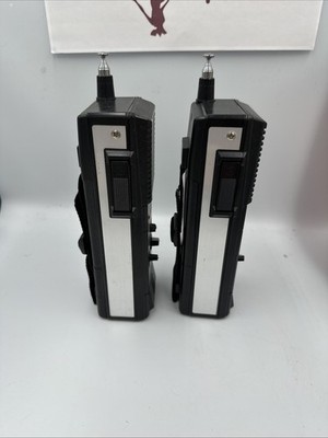 E.T. WALKIE TALKIES(トランシーバー) 2) - Realistic TRC-218 Walkie Talkies STRANGER THINGS W