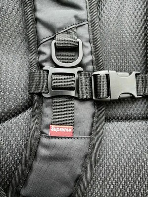SUPREME 19ss Black Backpack Waterproof Box Logo Mountaineering