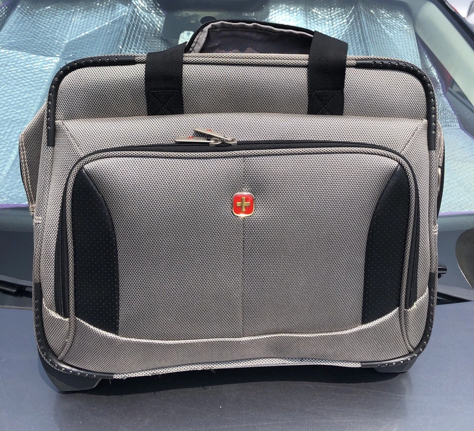 "Maleta de transporte de equipaje con ruedas Wenger Swiss Traveler 16,5"" excelente forma" Foto 3 de 4