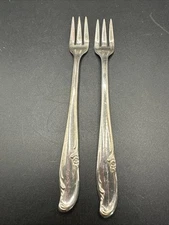 wm rogers mfg co original rogers Extra Plate Allure Teatime 2- Cocktail Forks