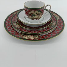 5 Pc. Place Setting Noritake Royal Hunt Green Band Plaid Border Fruit & Animals